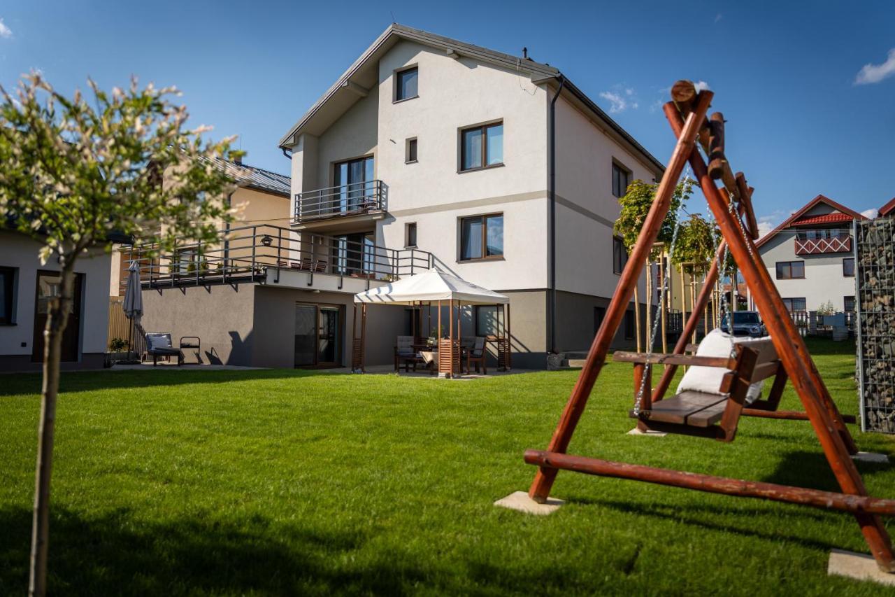 Stylish Apartment Under The Tatras Štrba Esterno foto