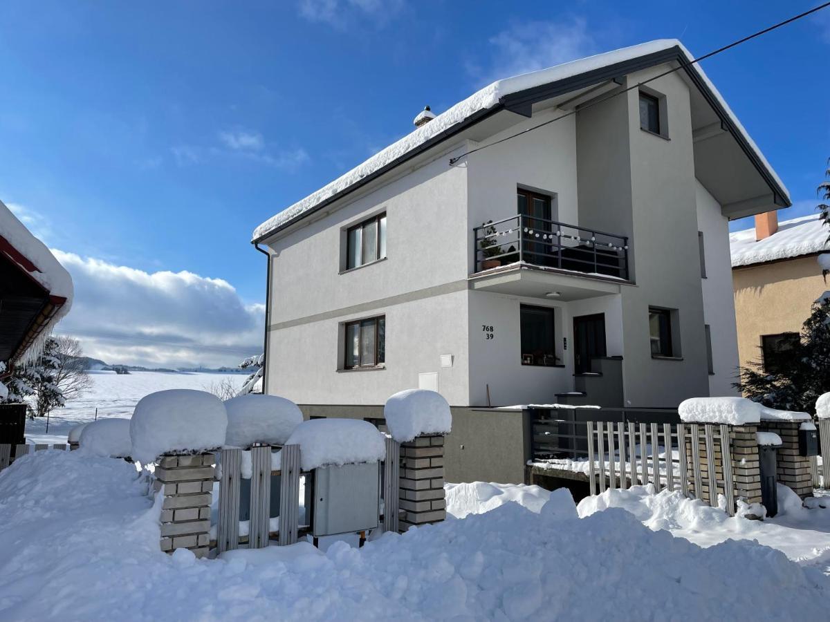 Stylish Apartment Under The Tatras Štrba Esterno foto