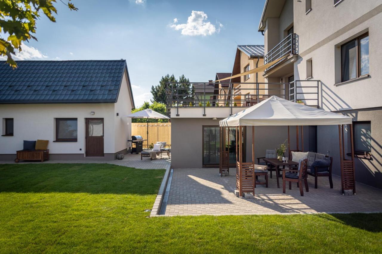 Stylish Apartment Under The Tatras Štrba Esterno foto